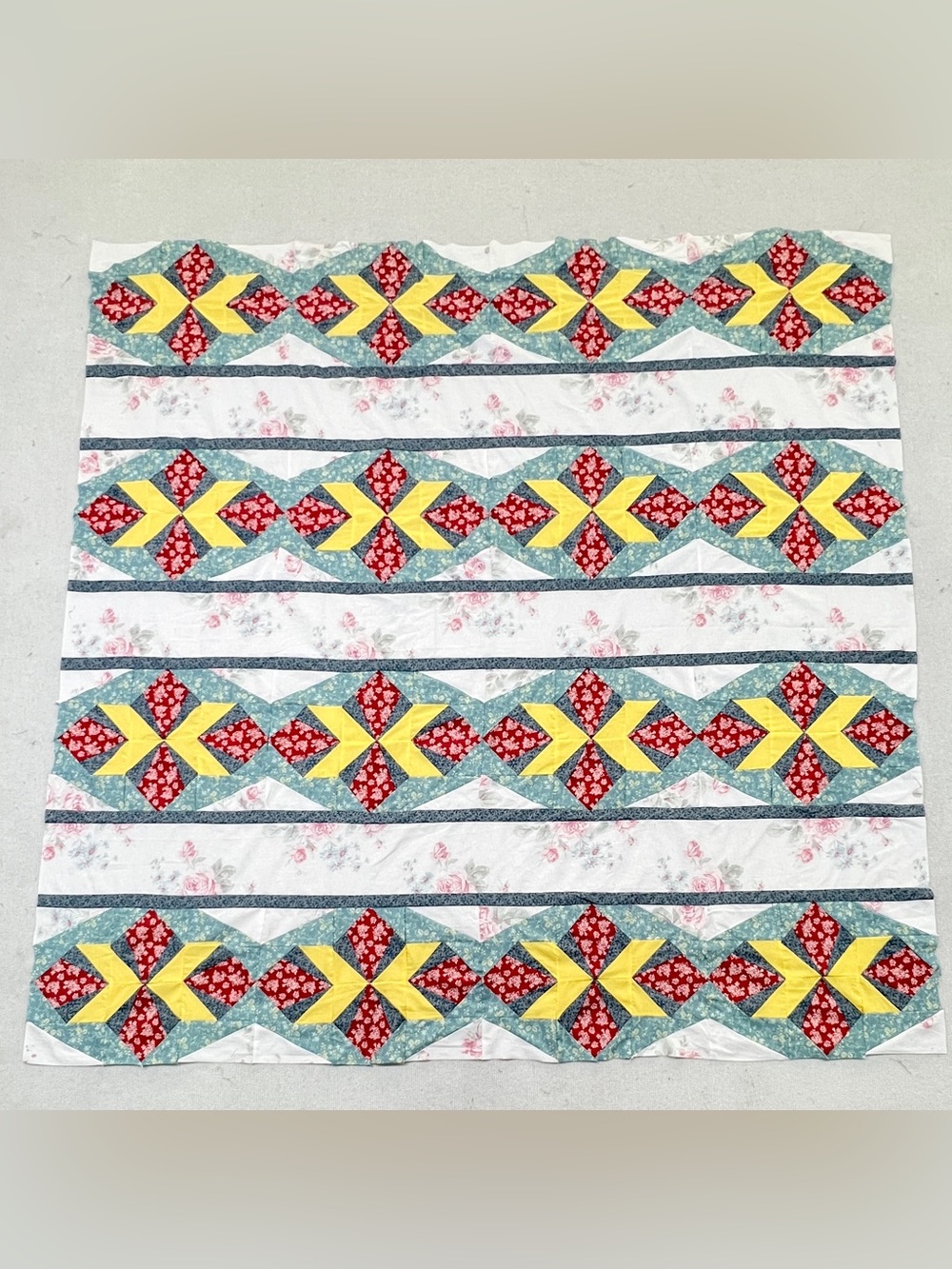 Handmade Prairie Rose Lattice Cotton Queen size Patchwork Quilt Top/Topper